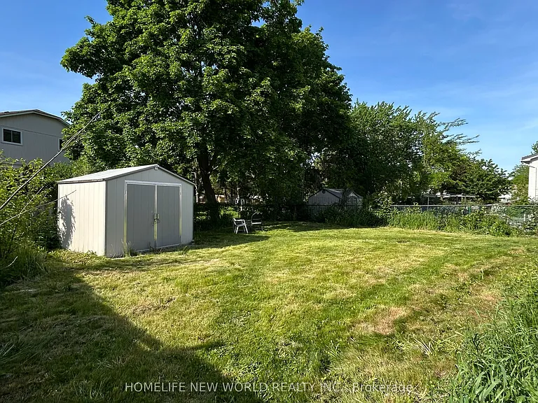 54 Bridley Dr — Photo 32