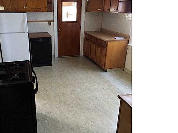 5th image of 184 Crowley Ave