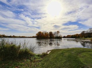 2685 Lakeview Dr, Shakopee, MN 55379