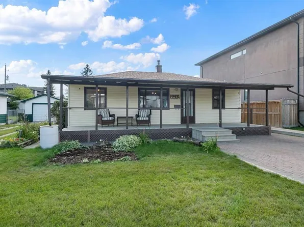 8335 N 47th Ave NW, Calgary, AB T3B 1Z6