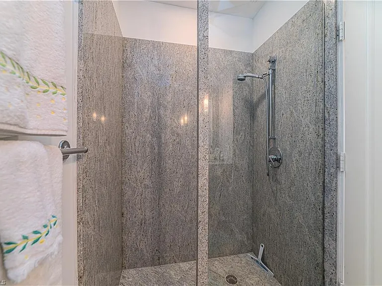 883 Galleon Dr — Photo 21