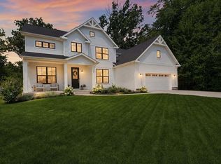 18 Blue Grass Way, Chesterton, IN 46304