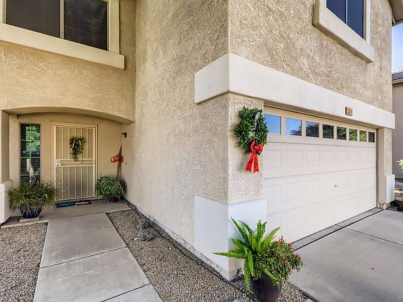 5th image of 2249 E Heston Dr