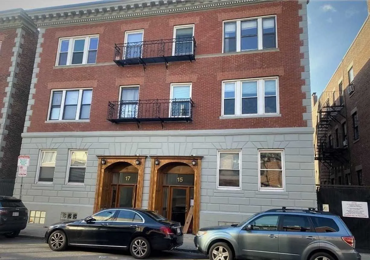 2 bed, $3,402 — Photo 3