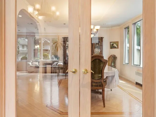 1239 East 23rd Street image 7 of 14