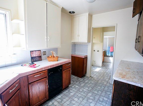 5th image of 10818 Floral Dr