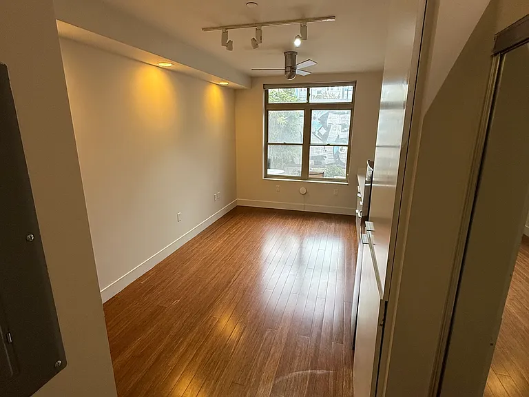 38 Harriet St #202 — Photo 3