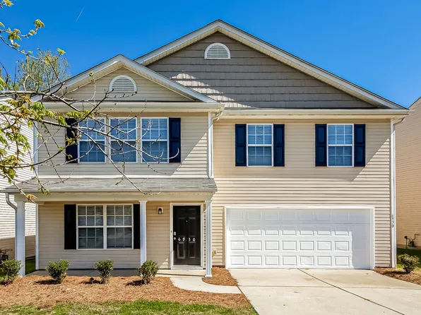 6930 Wandering Creek Dr, Charlotte, NC 28216