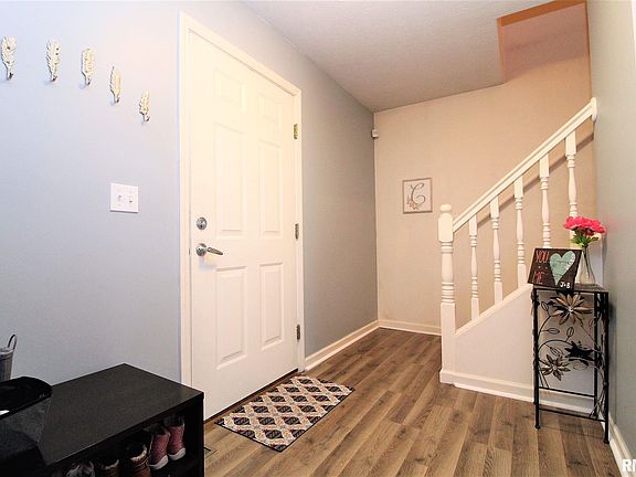 4th image of 4010 W Carrousel Ln