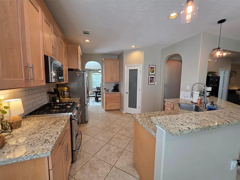 6158 Cornell Ln — Photo 8