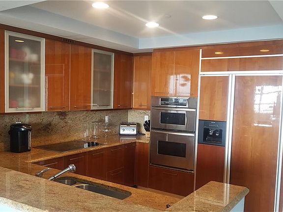 5th image of 1819 SE 17th St #1206