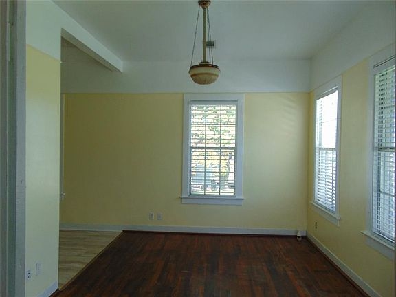3rd image of 3712 Avenue O