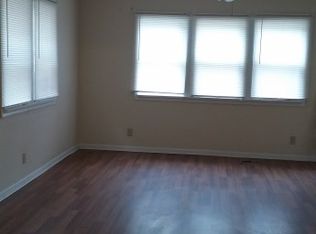 1233 Benton St, Rockford, IL 61107