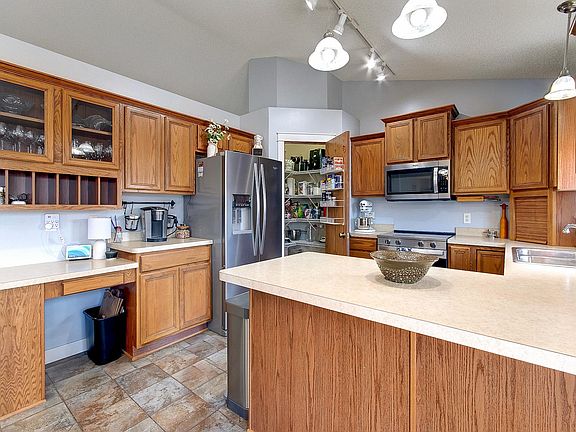 5th image of 502 Spring Wheat Dr