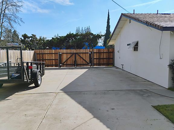 5th image of 4132 W Robinwood Avenue