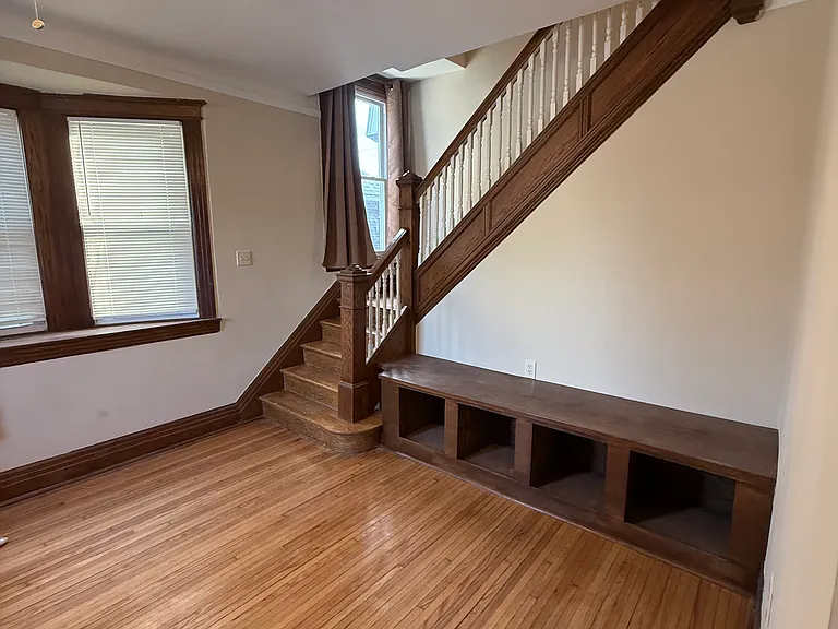 713 Clairmount Ave — Photo 8