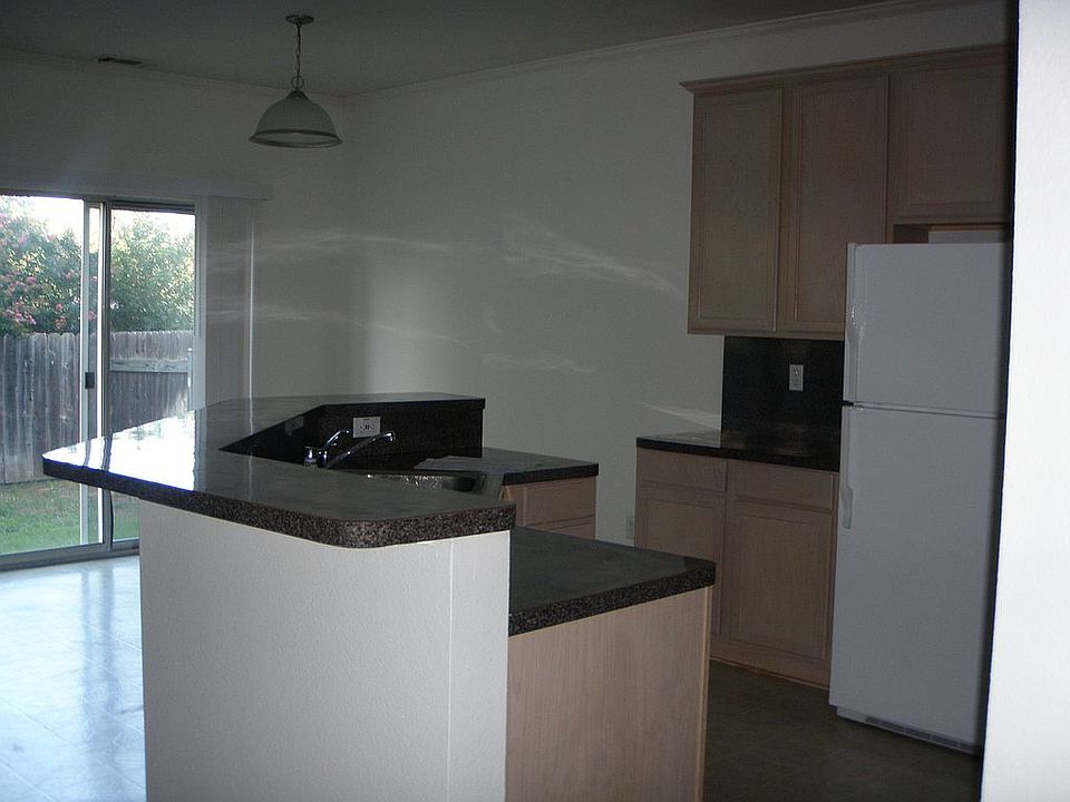 2nd image of 2911 Whisper Oaks Ln #A