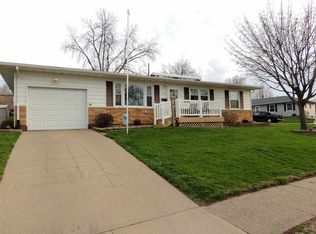 1731 Sarah St, Dubuque, IA 52001
