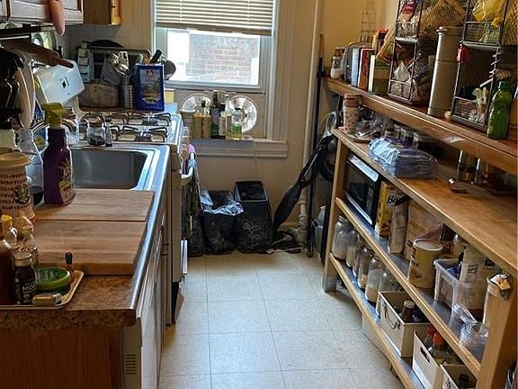 4th image of 33 Washington Ave #1L