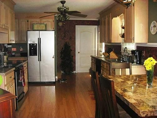 4th image of 115 Heathwood Dr