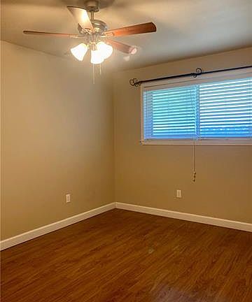 3rd image of 240 20th St