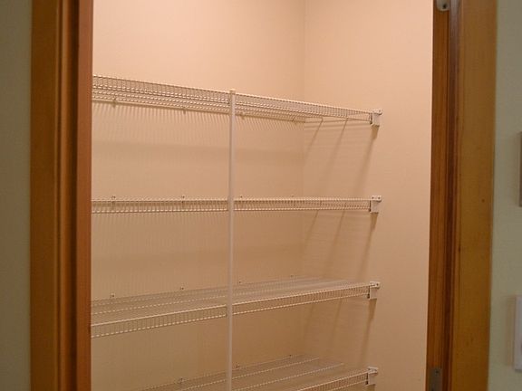 4th image of 1933 Garden Ave APT 1