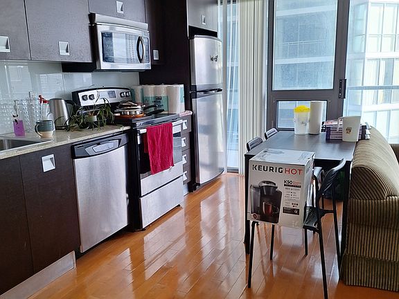 3rd image of 33 Charles St E #1402