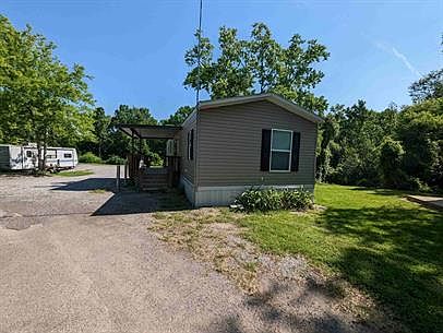 3rd image of 2590 E Lucas Dr