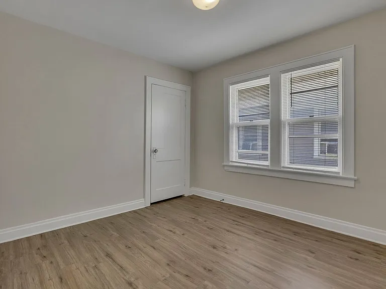 43-45 N Chase Ave — Photo 23