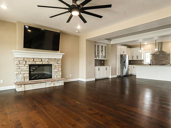 5th image of 1606 N Shore Dr