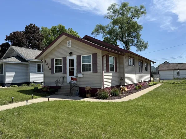 2253 14th STREET S S, La Crosse, WI 54601