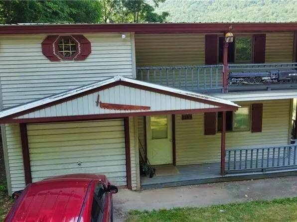 1353 Peas Eddy Rd, Hancock, NY 13783