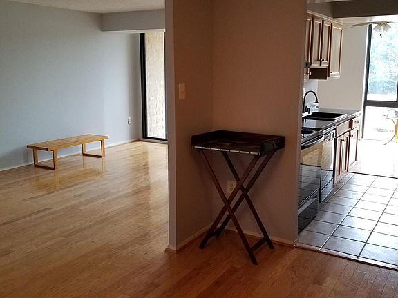 5th image of 4500 S 4 Mile Run Dr APT 927