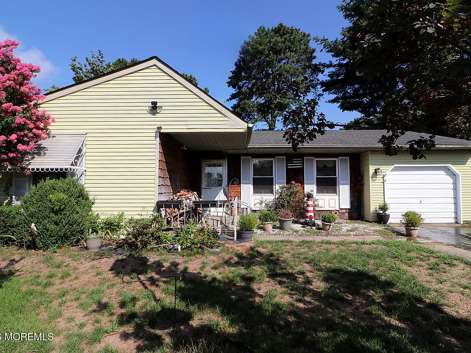 1st image of 2 Brooklane Court #60