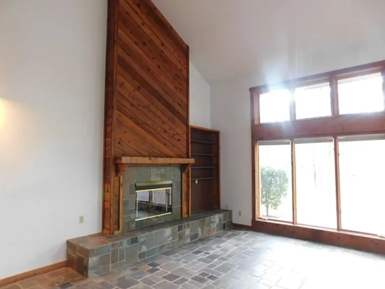20 Toppin Dr — Photo 11