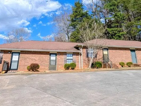 700 Barrows Mill Rd, Martinsville, VA 24112