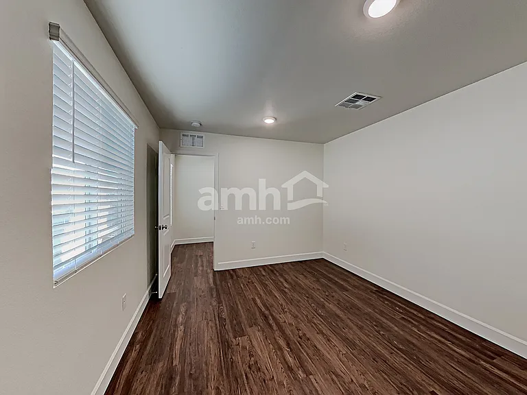 6043 Schmidt St — Photo 24