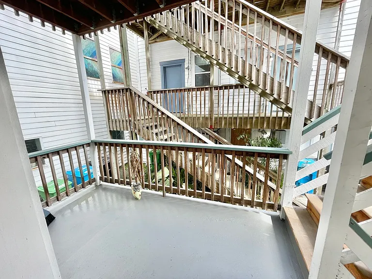 582 Grove St #2 — Photo 12