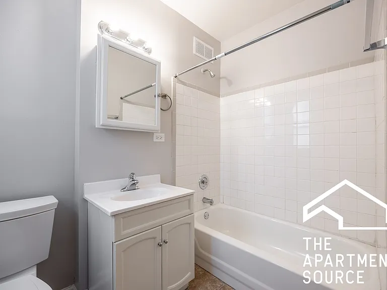 5740 N Winthrop Ave #309 — Photo 6