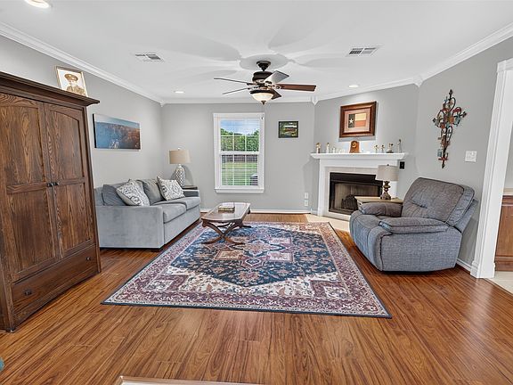 5th image of 590 Bosque Ln