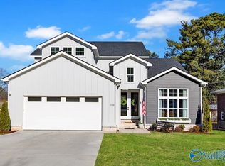 1705 Red Oak Rd SE, Huntsville, AL 35801