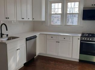 42 Center St APT D, Chatham, NJ 07928