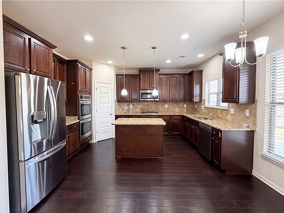 2nd image of 798 Kallispel Ct
