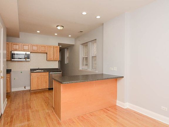 5th image of 1001 W Sunnyside Ave #2