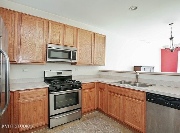 4th image of 1247 Brookdale Dr