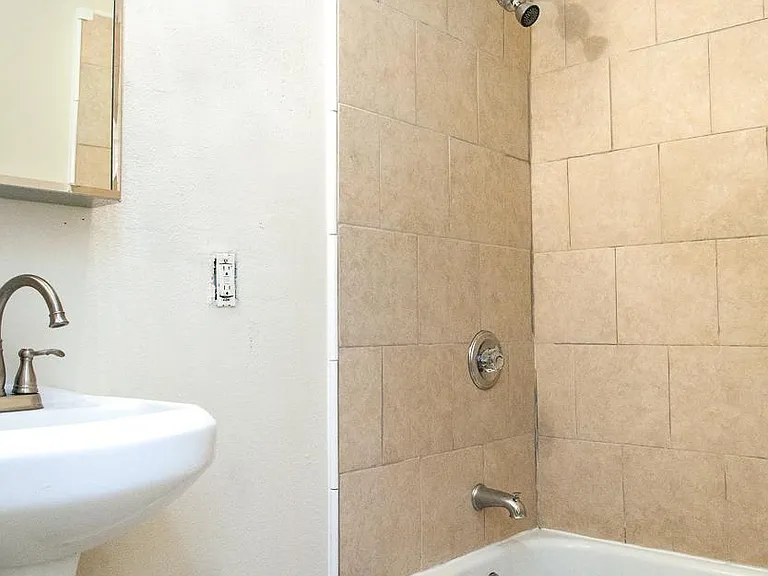 534 S Telemachus St — Photo 13