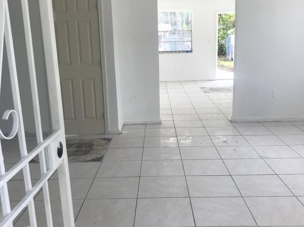15810 NW 39th Ct Unit 1