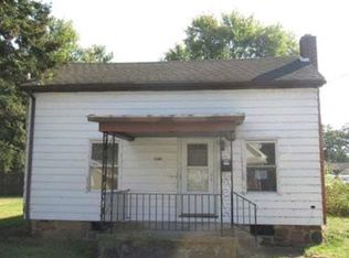 240R E Water St, Middletown, PA 17057