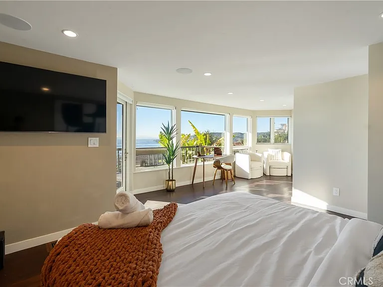 2192 Crestview Dr — Photo 27