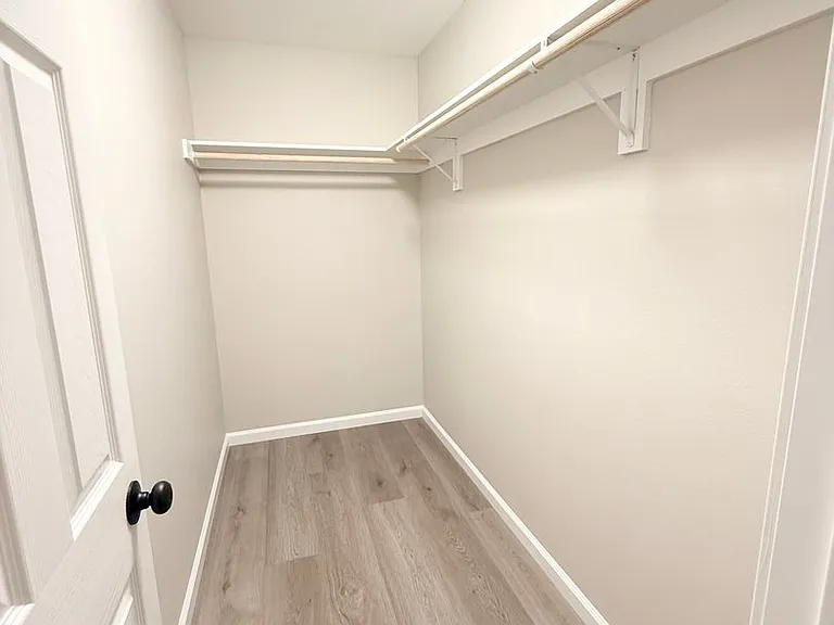 220 N R St — Photo 9
